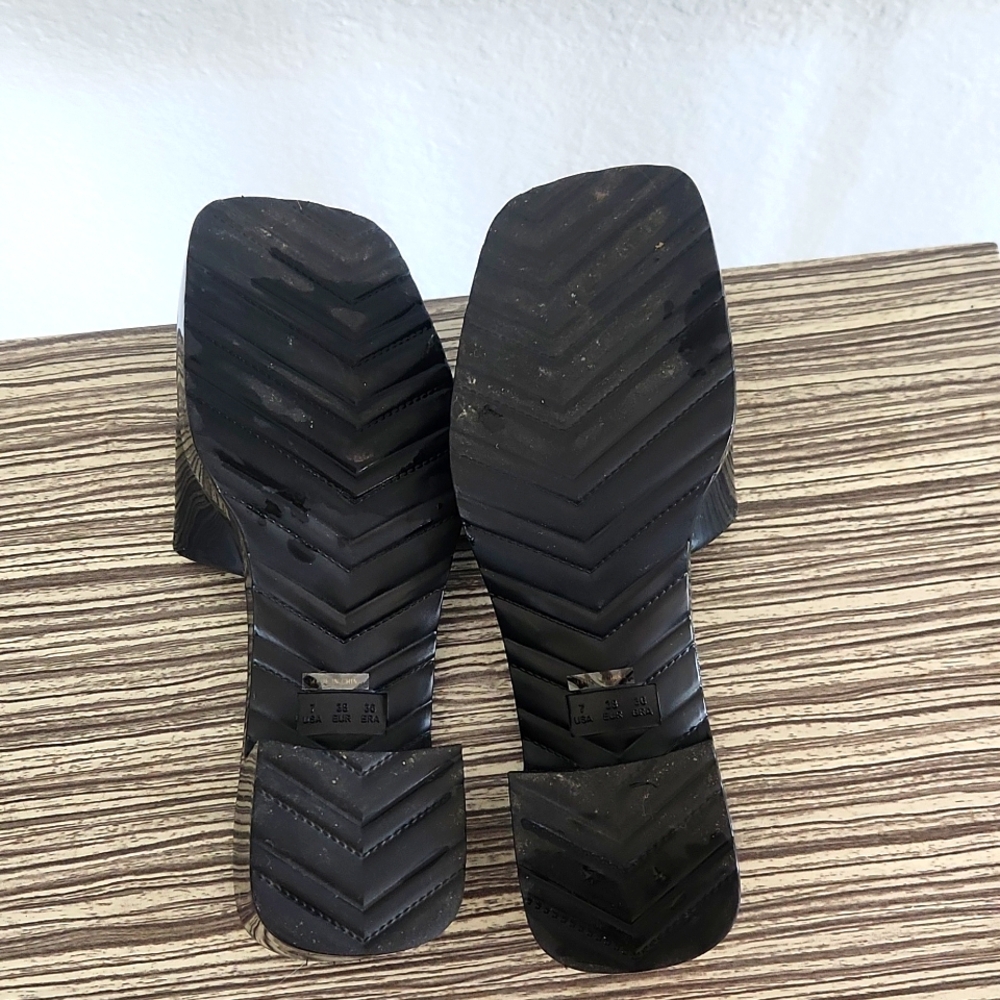 BAMBOO Women's Glossy Black Mules - Picture 4 of 8